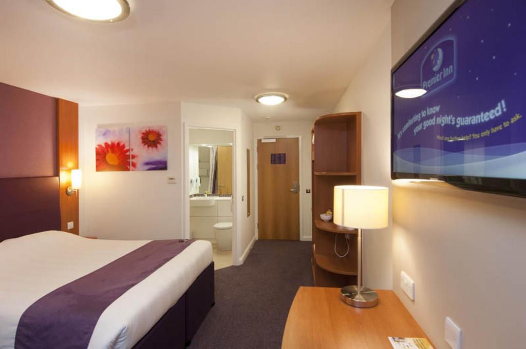 Premier Inn Newcastle Quayside Exterior foto