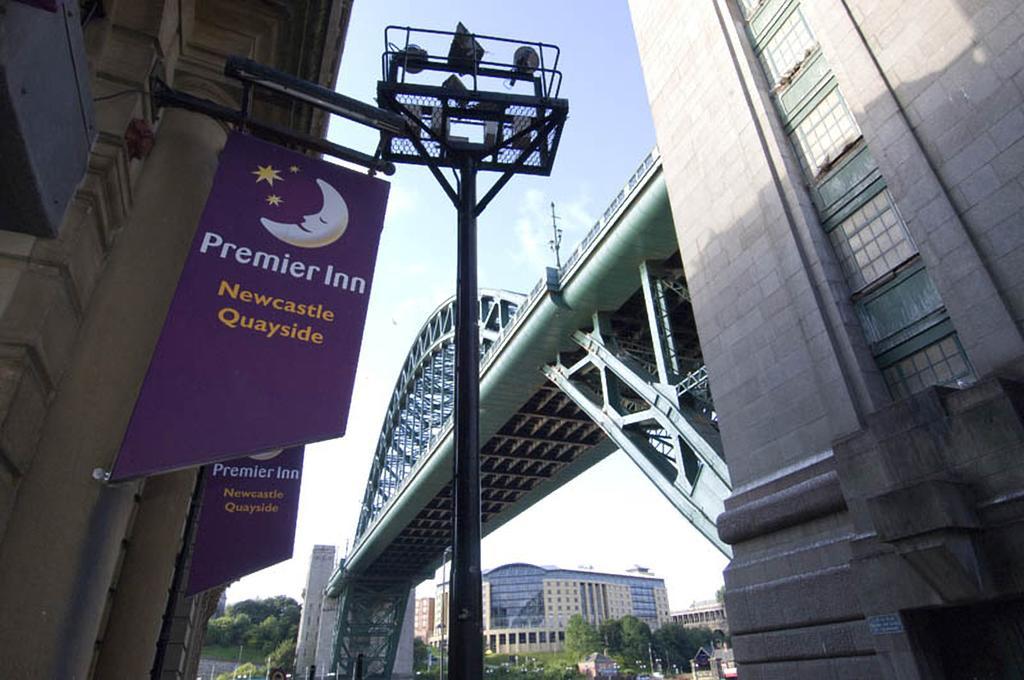 Premier Inn Newcastle Quayside Exterior foto