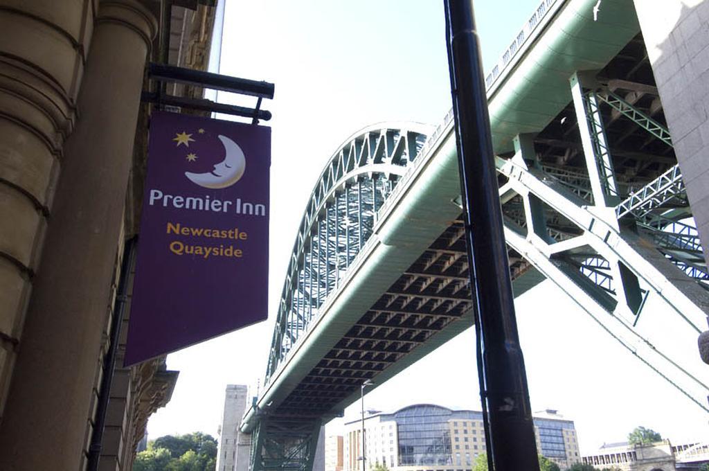 Premier Inn Newcastle Quayside Exterior foto