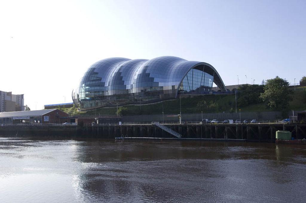 Premier Inn Newcastle Quayside Exterior foto